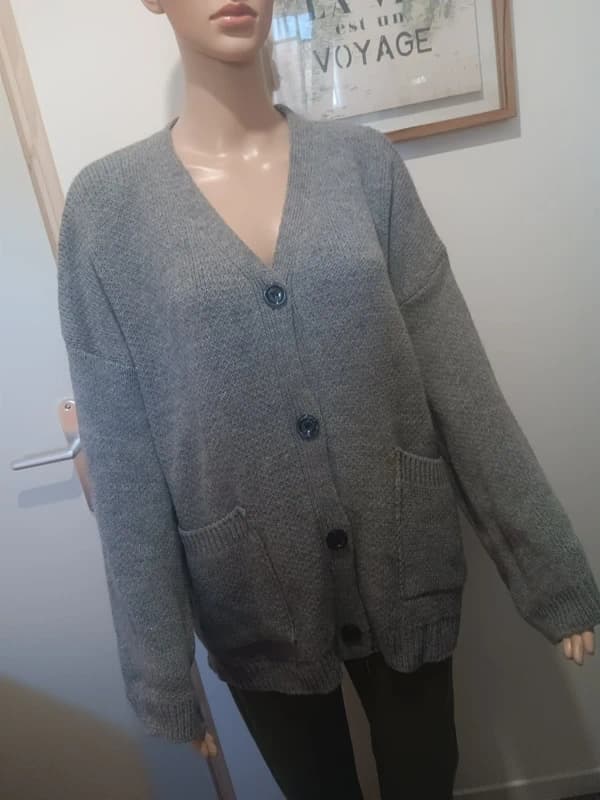 Gilet cardigan oversize gris – maille douce avec poches