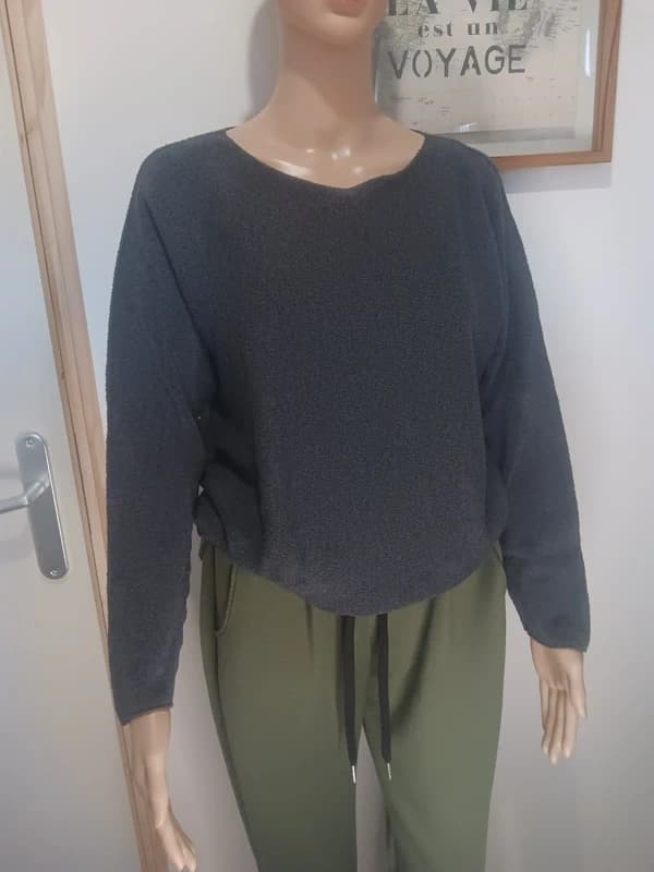 Pull gris anthracite doux – coupe ample – manches longues