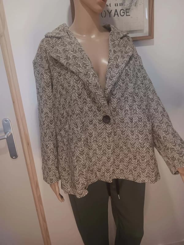 Veste femme à chevrons beige et marron – neuve avec étiquette