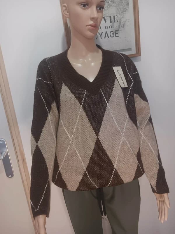 Pull col V marron & beige à losanges – neuf avec étiquette