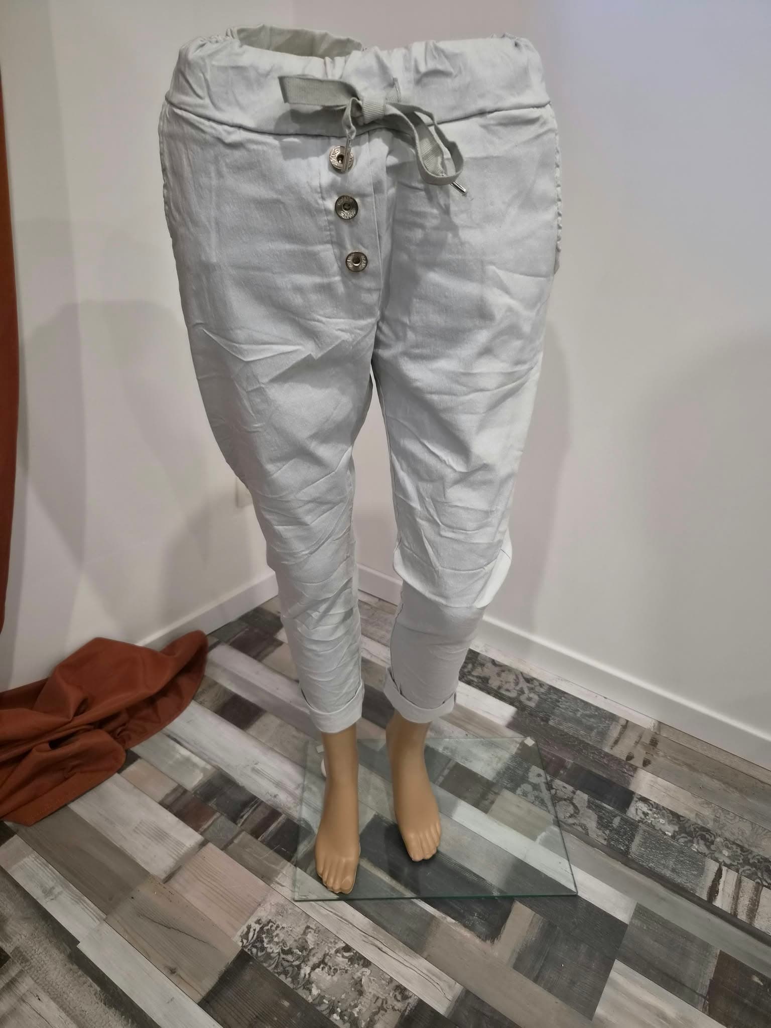 🤍 Pantalon gris clair style chino / jogging – Taille élastiquée