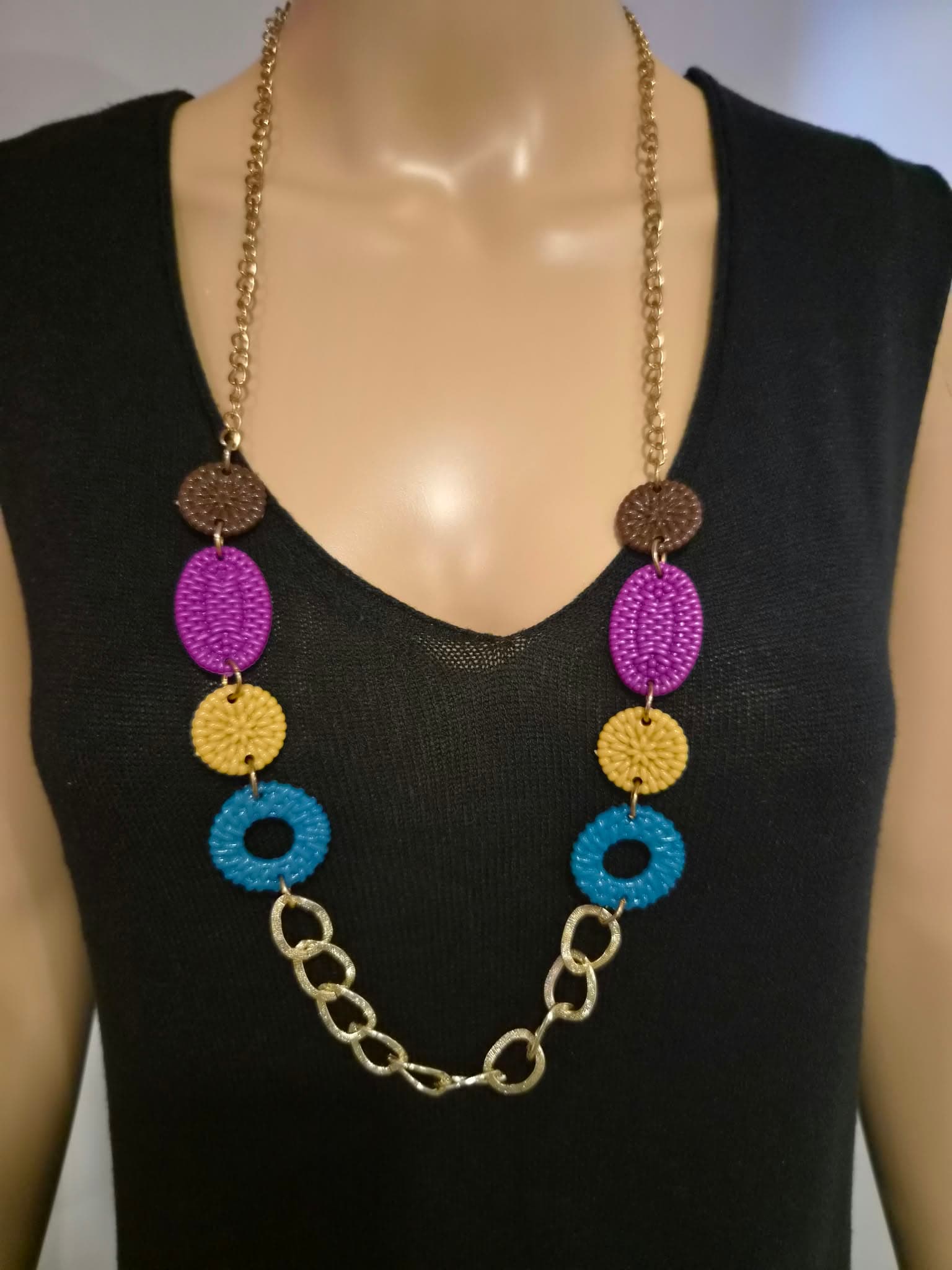 🌈 Collier fantaisie long multicolore – Chaîne dorée