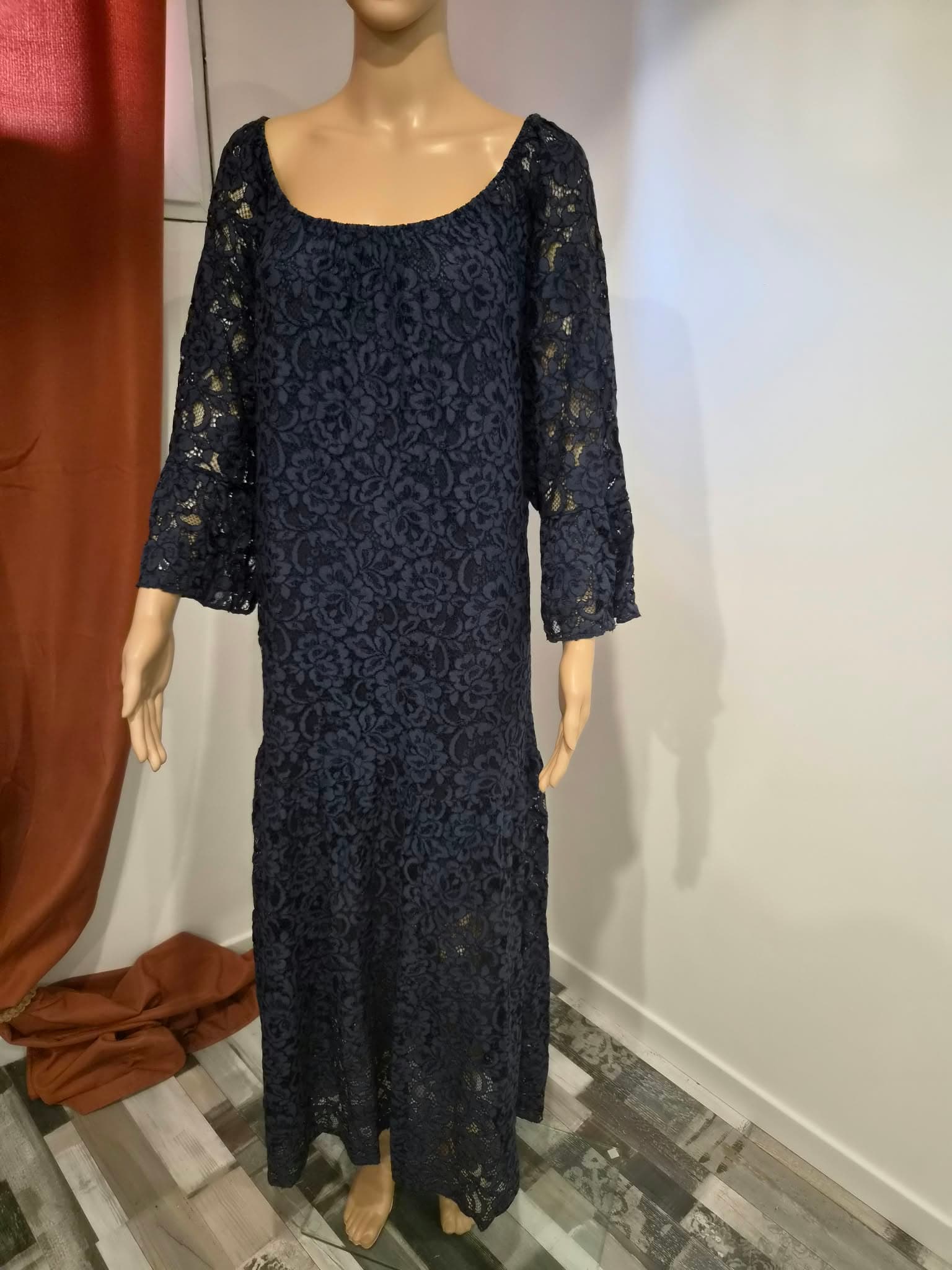 🖤 Robe longue en dentelle – Sissi Fashion – Made in Italy